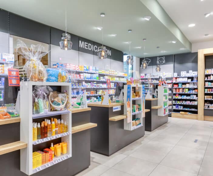 Agencement pharmacie – Borel & Cavaillé & Raynaud & Benezis 1 | Jean Rolland
